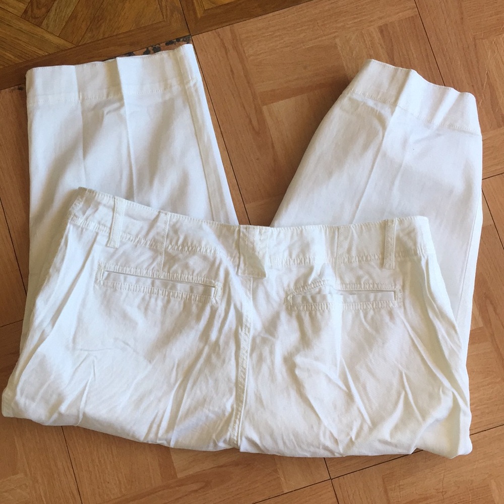 Woman's capris - Picture 2 of 4